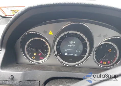 2010 Mercedes-Benz C 300 Sport 4Matic из США, поврежденный, VIN WDDGF8BB9AR125477